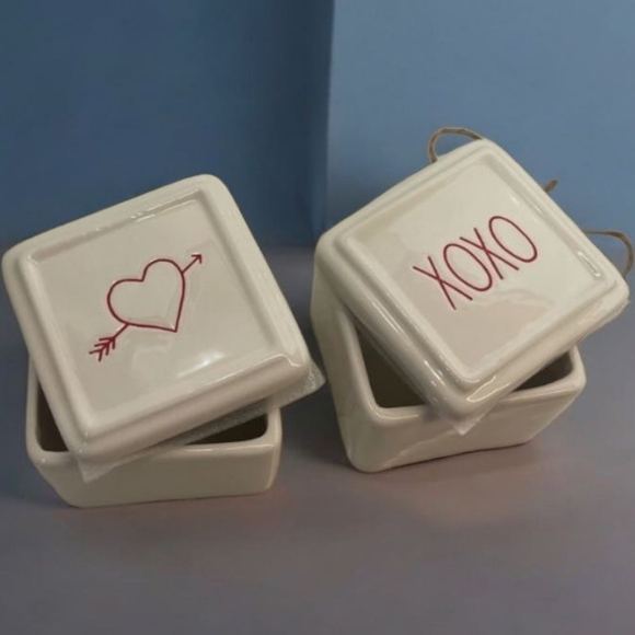 Ceramic Heart and XOXO Trinket Boxes - Picture 2 of 3